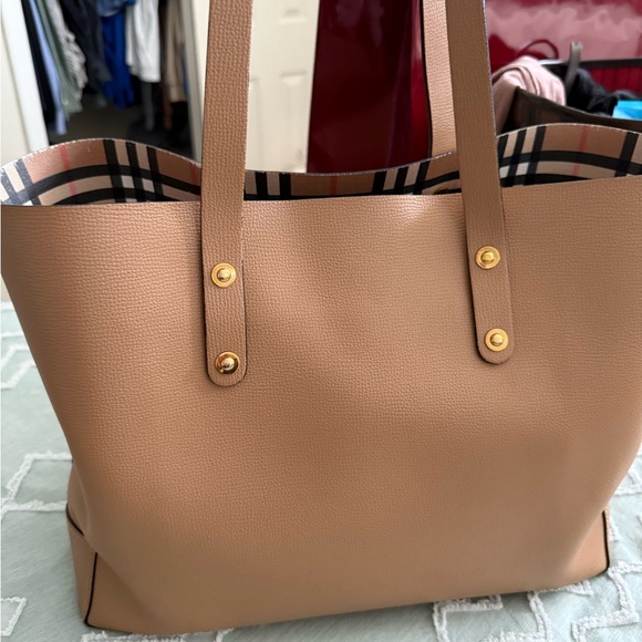 Leather Burberry Tote - Picture 2 of 7
